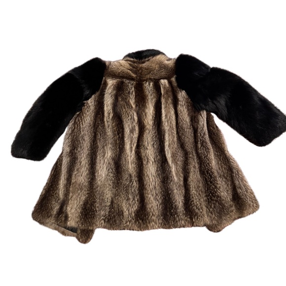 Two Tone Vintage Made in Canada Genuine Fur Jacket - Picture 3 of 3